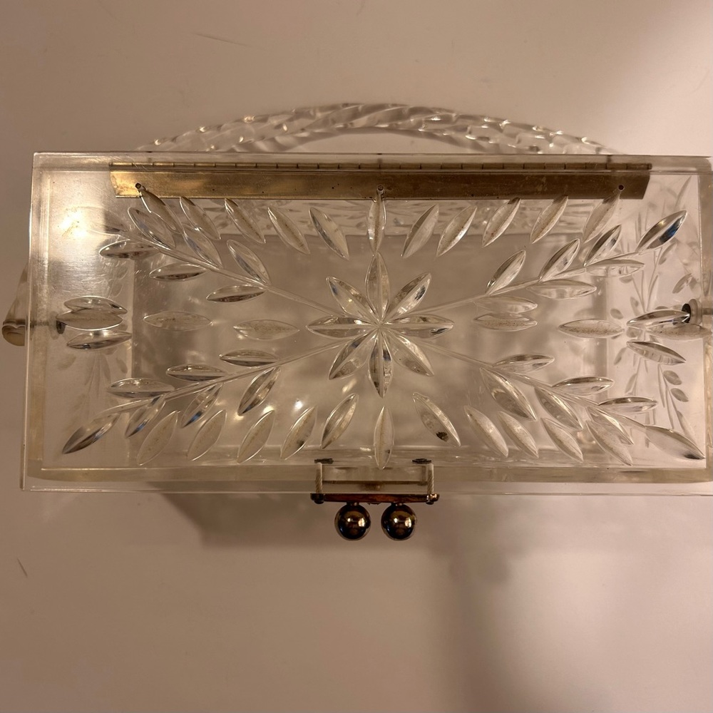 Vintage Clear Carved Lucite Box Purse - Picture 11 of 12